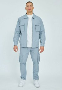 Non sélectionné, bleu ciel