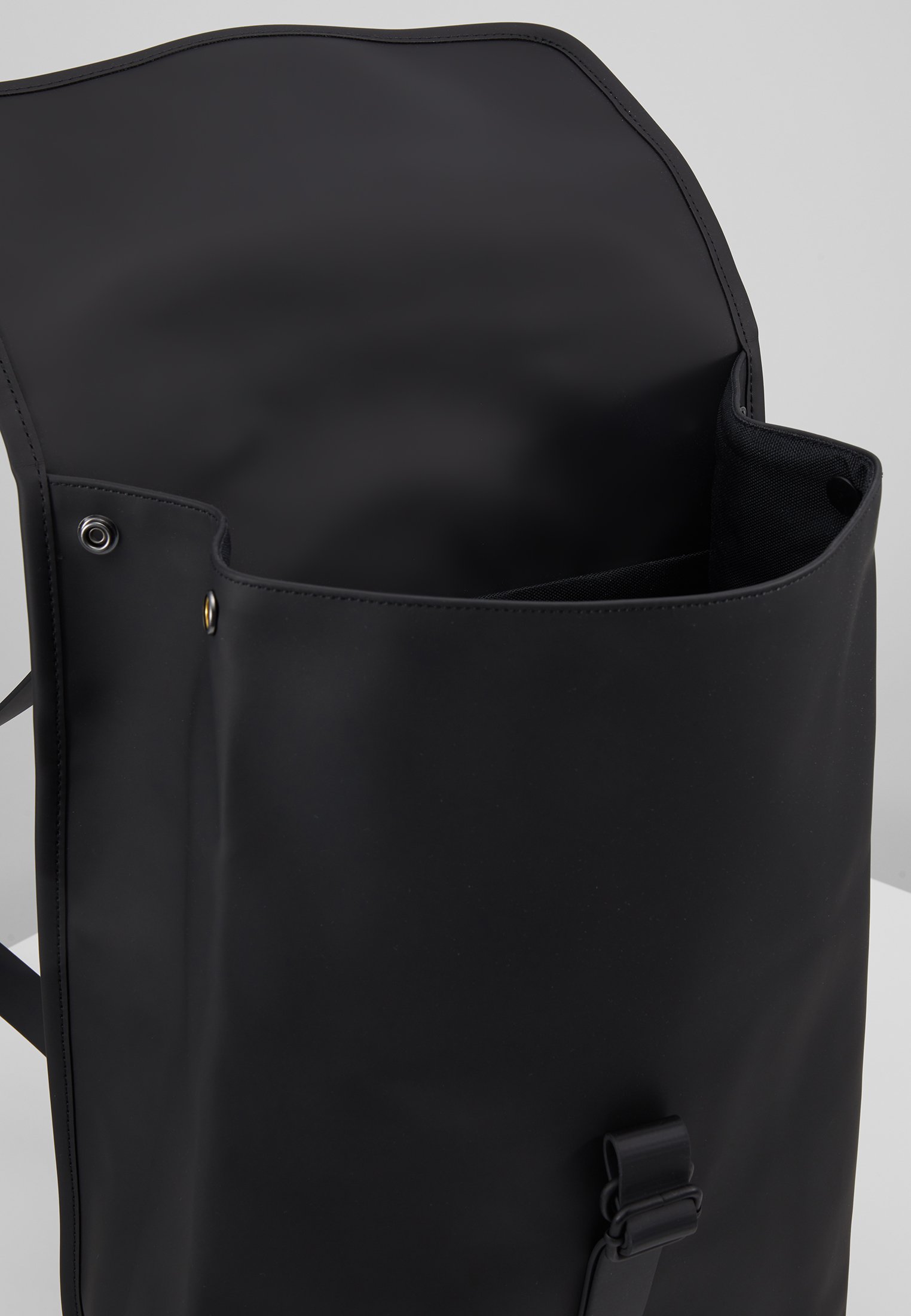 crumpler sprout backpack