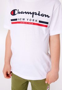 Champion GRAPHIC CREWNECK UNISEX - Camiseta estampada - white