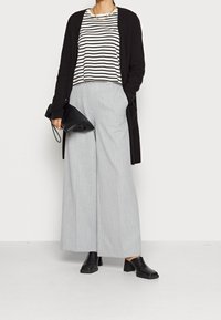 Esprit Kofta - black