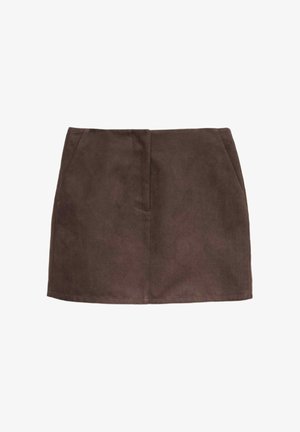 Gonna mini in suede marrone con taglio dritto, due tasche frontali e dettagli di cucitura delicati. Texture morbida con una finitura liscia.