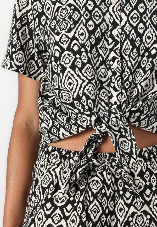 LINNO - Button-down blouse4