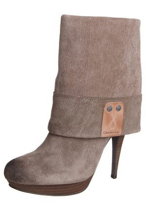 Enkellaarsjes met hoge hak - taupe