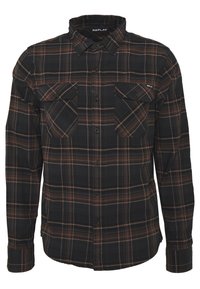Camisa de franela a cuadros en negro y marrón, con mangas largas, frente abotonado y dos bolsillos en el pecho. Textura suave y diseño casual.