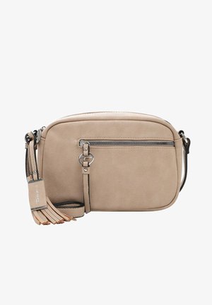 Borsa a tracolla beige in finta suede con una tasca con cerniera, tracolla regolabile e dettagli frangiati. Design piatto e rettangolare.