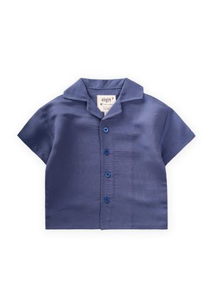 Camisa de manga corta de color azul marino con cuello, que presenta un cierre de botones en la parte delantera y una etiqueta que muestra el nombre de la marca.