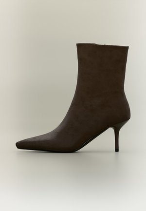 Simmi London, EMBER - Bottines - brown faux suede