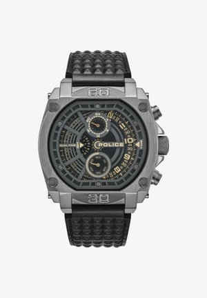 Reloj de pulsera analógico con caja metálica plateada, correa de cuero negro texturizado, doble visualización de la hora y tres subesferas en una esfera oscura.