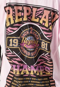 Replay - T-shirt z nadrukiem