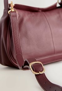Next Käekott - burgundy red