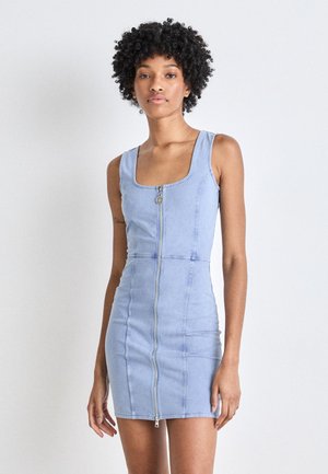 NELIPA - Džersejové šaty - light/pastel blue