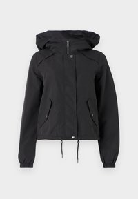 Czarna kurtka z kapturem, wykonana z gładkiego materiału. Posiada zamek błyskawiczny, dwie boczne kieszenie, elastyczne mankiety oraz regulowany sznurek w dolnej części.