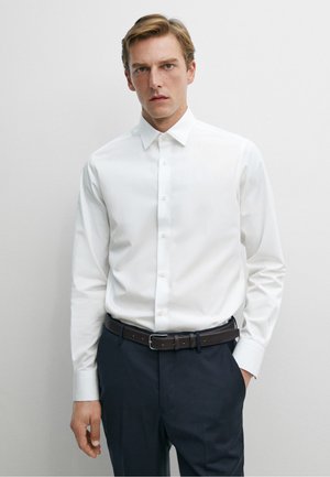 Massimo Dutti, SLIM FIT 100% COTTON POPLIN SHIRT - Zakelijk overhemd - white