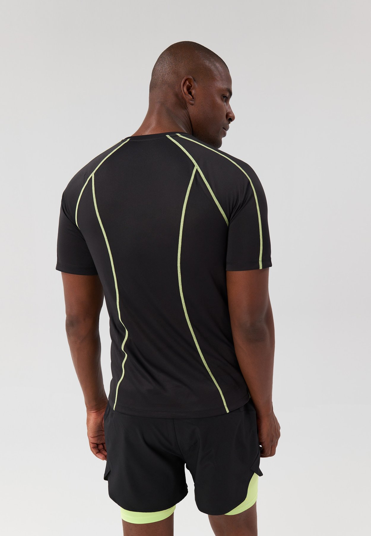 SHORT SLEEVE T-SHIRT WITH NEON CONTRAST STITCH
