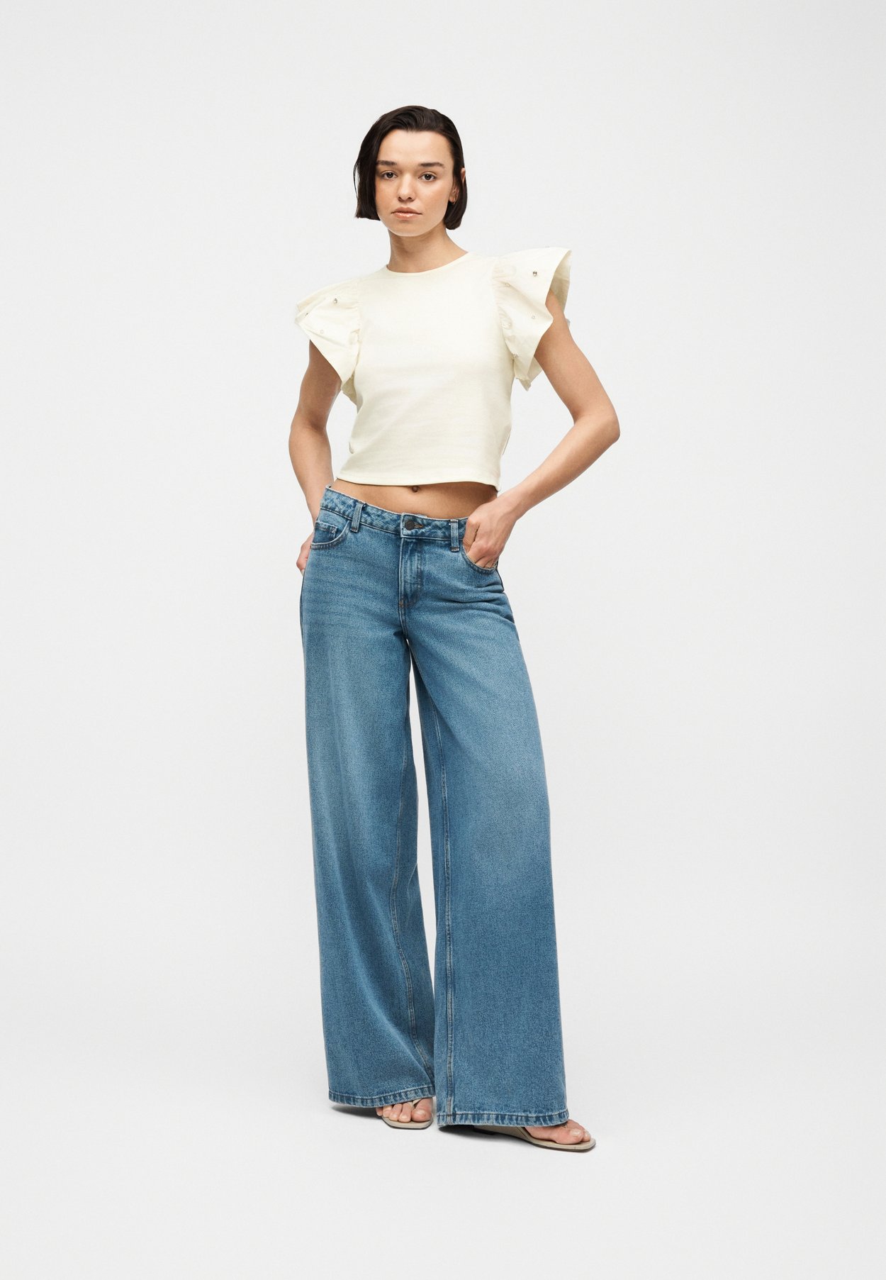 ONLMACY O NECK