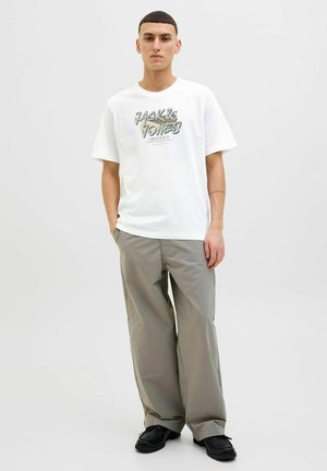 3ER-PACK LOGO RUNDHALSAUSSCHNITT - Print T-shirt - bright white