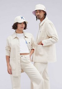 Kickers Abrigo corto - beige