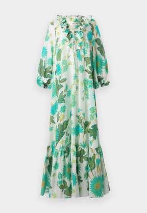 Robes longues et légères avec un décolleté à volants, ornées d'un motif floral et de feuilles en vert et bleu sur un fond pâle. Manches évasées et ourlet.