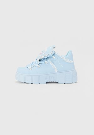 FANCIFUL BEAR RUFFLE TRAINERS - Tenisky - blue