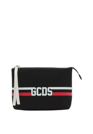 Portaoggetti rettangolare nero con cursore della cerniera bianco, caratterizzato da strisce orizzontali bianche e rosse e logo "GCDS" centrato sul davanti.