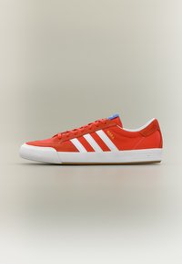Unselected, collegiate orange/footwear white