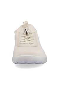 Helle beige Sneakers mit einem strukturierten Strickoberteil, elastischen Schnürsenkeln und einem gepolsterten Schaft. Mit einer weißen Gummisohle und einem Reißverschlussakzent.