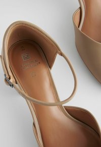 Next WIDE FIT FOREVER COMFORT ROUND TOE - Klasické lodičky na opätku - taupe brown