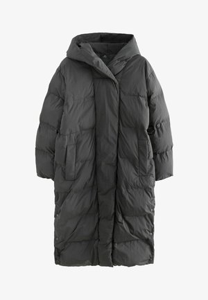 Tumši pelēks pūkains mētelis ar kapuci, ar quilted dizainu, divām sānu kabatām un priekšējo aizdari ar spiedpogu. Gluda tekstūra.