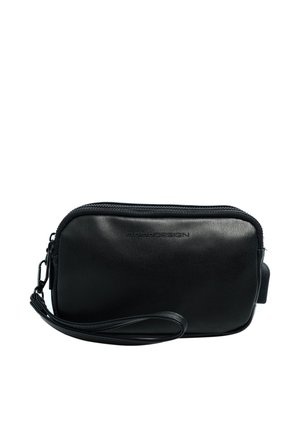 Pochette da polso rettangolare in pelle nera con chiusura a zip e logo "MOMODESIGN" in rilievo sulla parte anteriore.