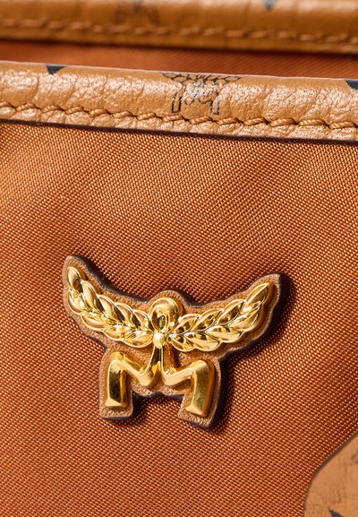 MCM AREN SHOPPER - Rokassoma - cognac