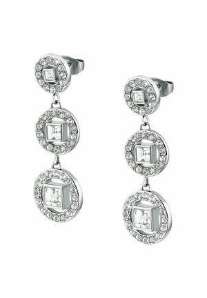 Orecchini pendenti tono argento con tre sezioni circolari collegate, ognuna con un cristallo quadrato centrale circondato da cristalli rotondi più piccoli.