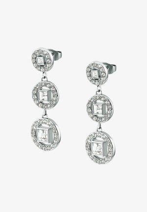 Orecchini pendenti tono argento con tre sezioni circolari collegate, ognuna con un cristallo quadrato centrale circondato da cristalli rotondi più piccoli.