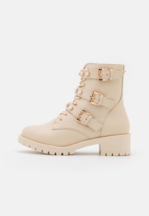 Cowboy- / bikerstøvlette - off-white
