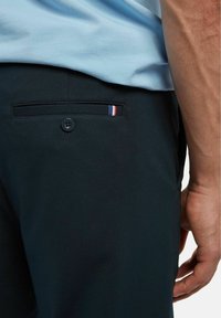 Thumbnail Image 4