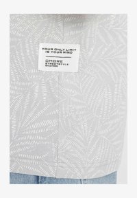 Vybráno, light grey