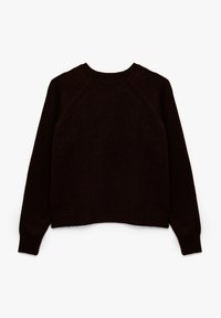 Ciemnobrązowy sweter z okrągłym dekoltem, długimi rękawami raglanowymi i prążkowanym wykończeniem. Wykonany z miękkiej, teksturowanej tkaniny o luźnym kroju.