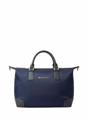 Bolso tote azul marino de Valentino con asas negras, detalles negros en las esquinas y herrajes dorados, exhibido sobre fondo blanco.