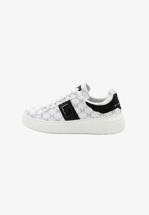 Sneaker bianco con un motivo testurizzato, dettagli neri e suola liscia. Caratterizzato da una toppa con logo nera e design con lacci.