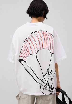 PRINTED  - Print T-shirt - white