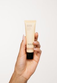 KIKO Milano NOTHING MATTE-R MATTIFYING FOUNDATION - Base de maquillaje - 5.5 gold