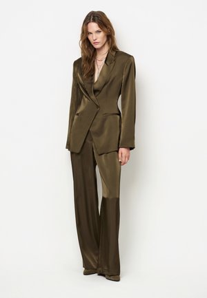 Dante6, DANTE6-RUSH TAILORED BOLD SATIN BLAZER - Blazer - green