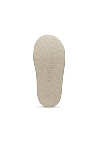 Suola di scarpa in gomma beige con motivo testurizzato, caratterizzata da un design ondulato e accenti circolari. Contrassegnata con "NATURINO" e taglia "20". Finitura liscia.