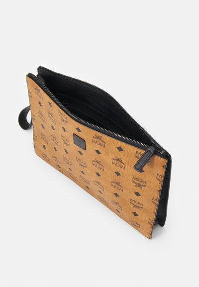 MCM AREN POUCH MEDIUM - Ručna torbica - cognac