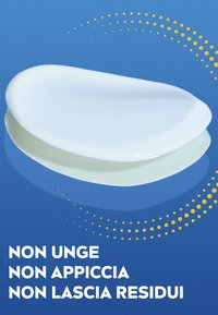 Prodotto in silicone bianco con una forma elegante e curvata. Texture liscia, caratterizzata da elementi di design minimi su uno sfondo blu con punti gialli.