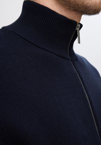 Selected Homme SLHDANE STRUCTURE FULL ZIP - Cardigan - sky captain