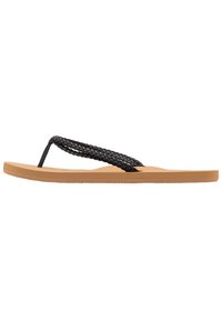 Mustat kudotut flip-flop-sandaalit, joissa on litteät, vaalean ruskeat kumipohjat. Remmissä on punottu muotoilu, ja se on kiinnitetty ohuella mustalla sarana.