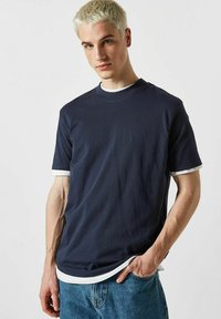 Minimum AARHUS - T-shirts basic - navy blazer