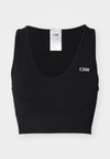 DEFINE SEAMLESS CROPPED VNECK TANK  - Top - black