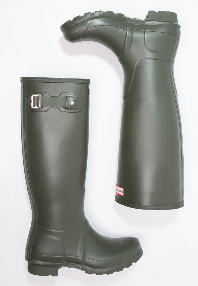 Hunter ORIGINAL ORIGINAL TALL VEGAN - Botas de agua - dark olive/verde oliva  - Zalando.es