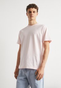 Mads Nørgaard FRODE LOGO TEE - Jednoduché tričko - blushing bride